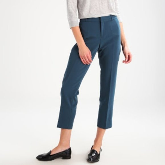 Banana Republic Pants - Banana Republic Avery Straight Ankle Pant - Size16